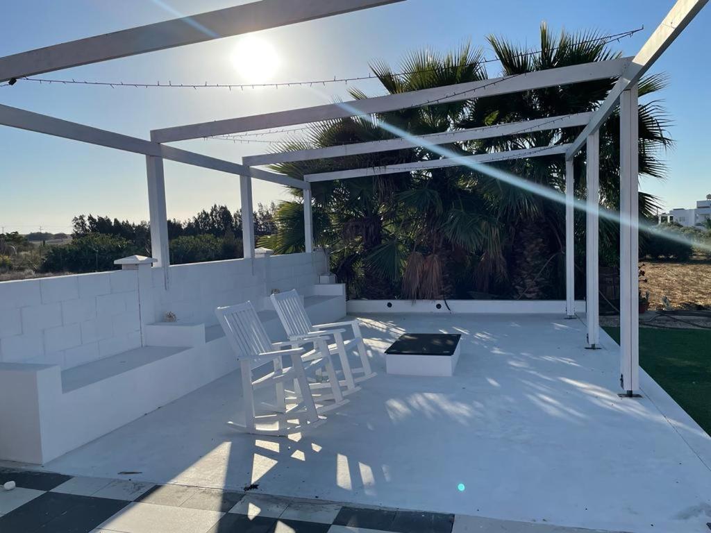 The Pervoli Studio - Pool - Close To Beach Lárnaca Exterior foto